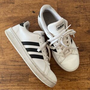 Adidas Grand Court Sneakers
